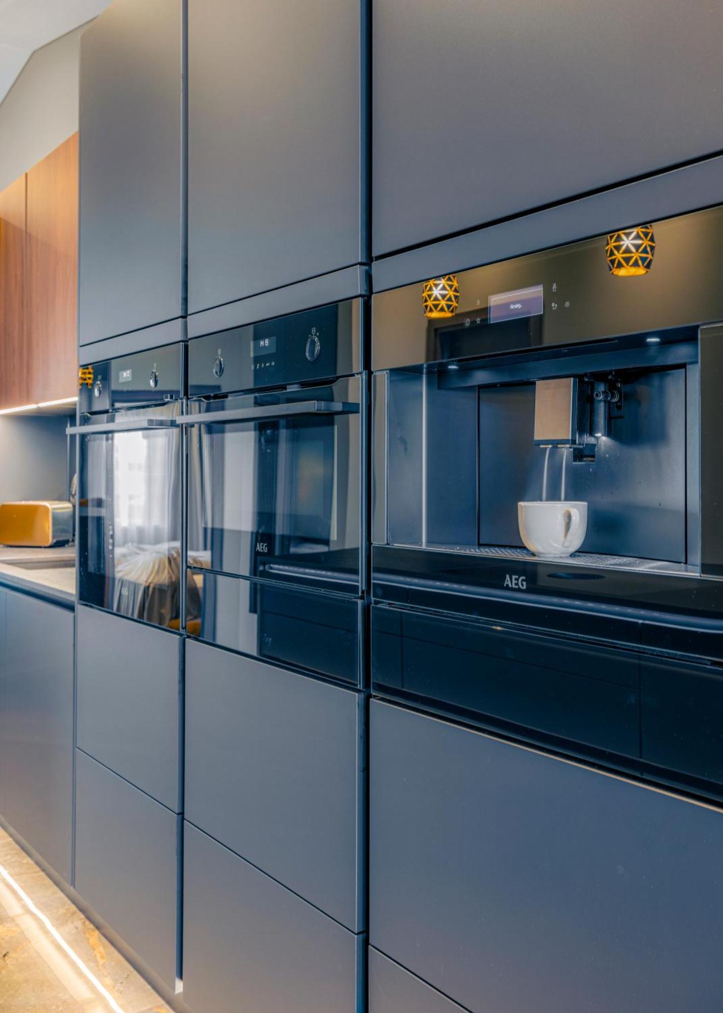 Bay View Apartment