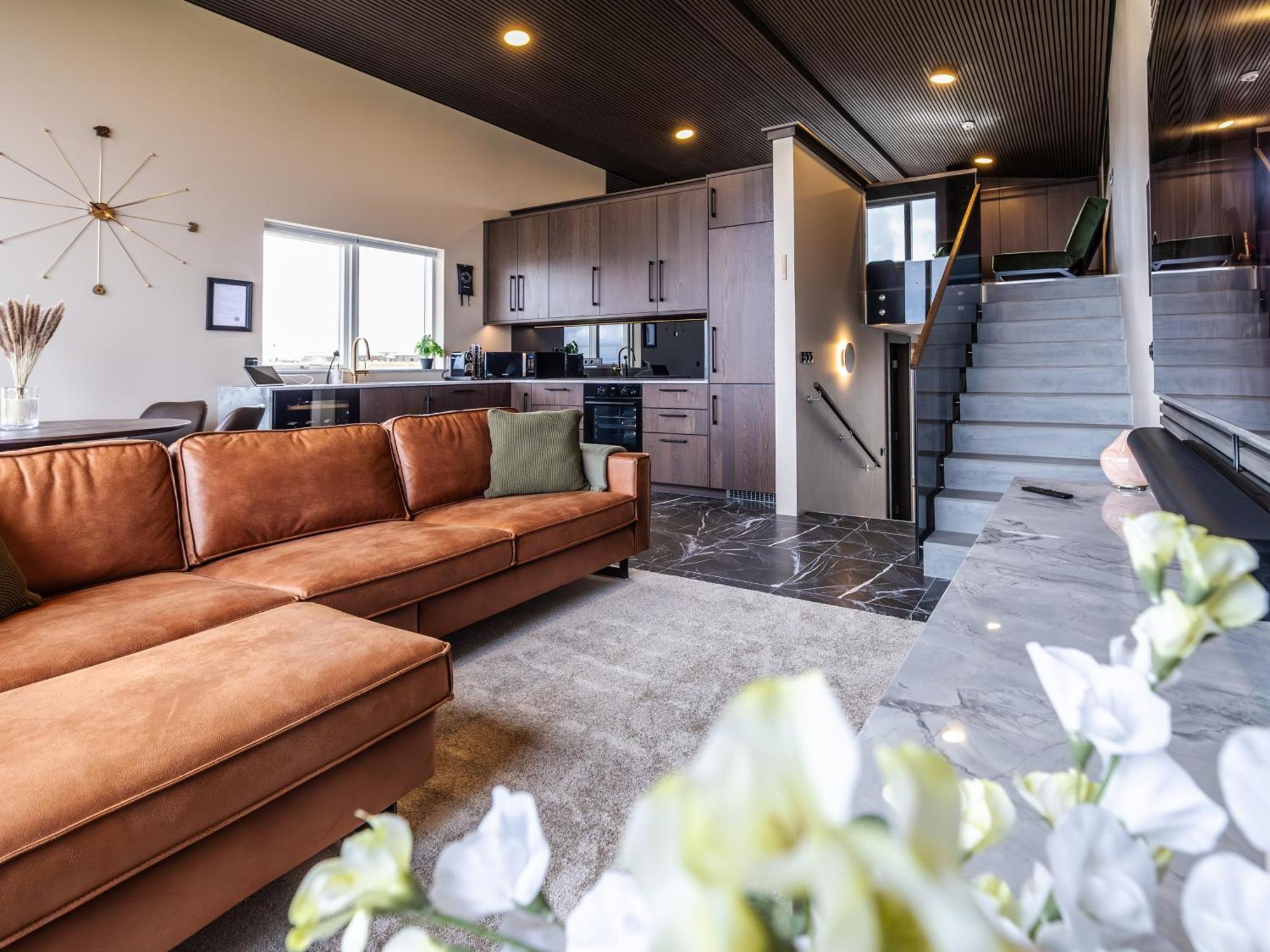 Bay View Apartment *