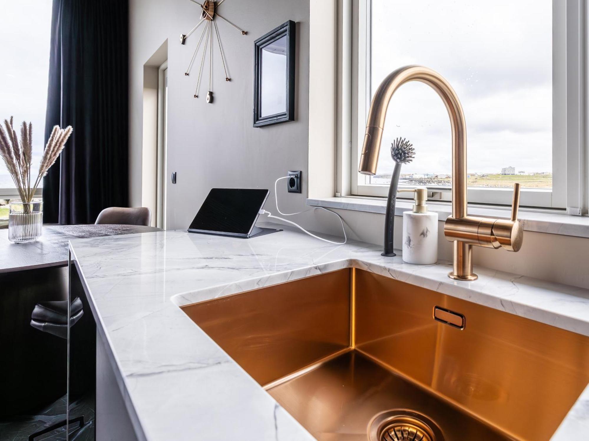 Bay View Apartment